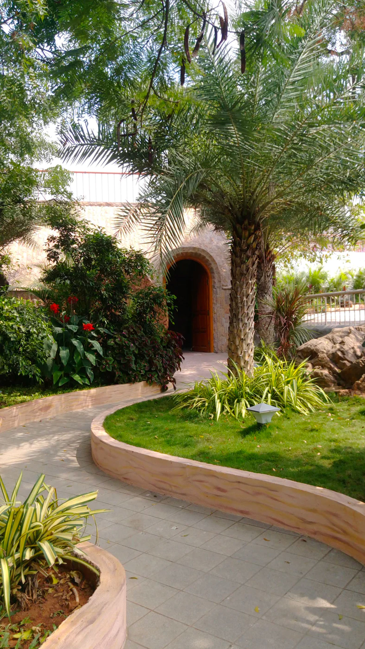 Square Paved Winding Path | Keep It Wet Concrete landscaper-gallery-09